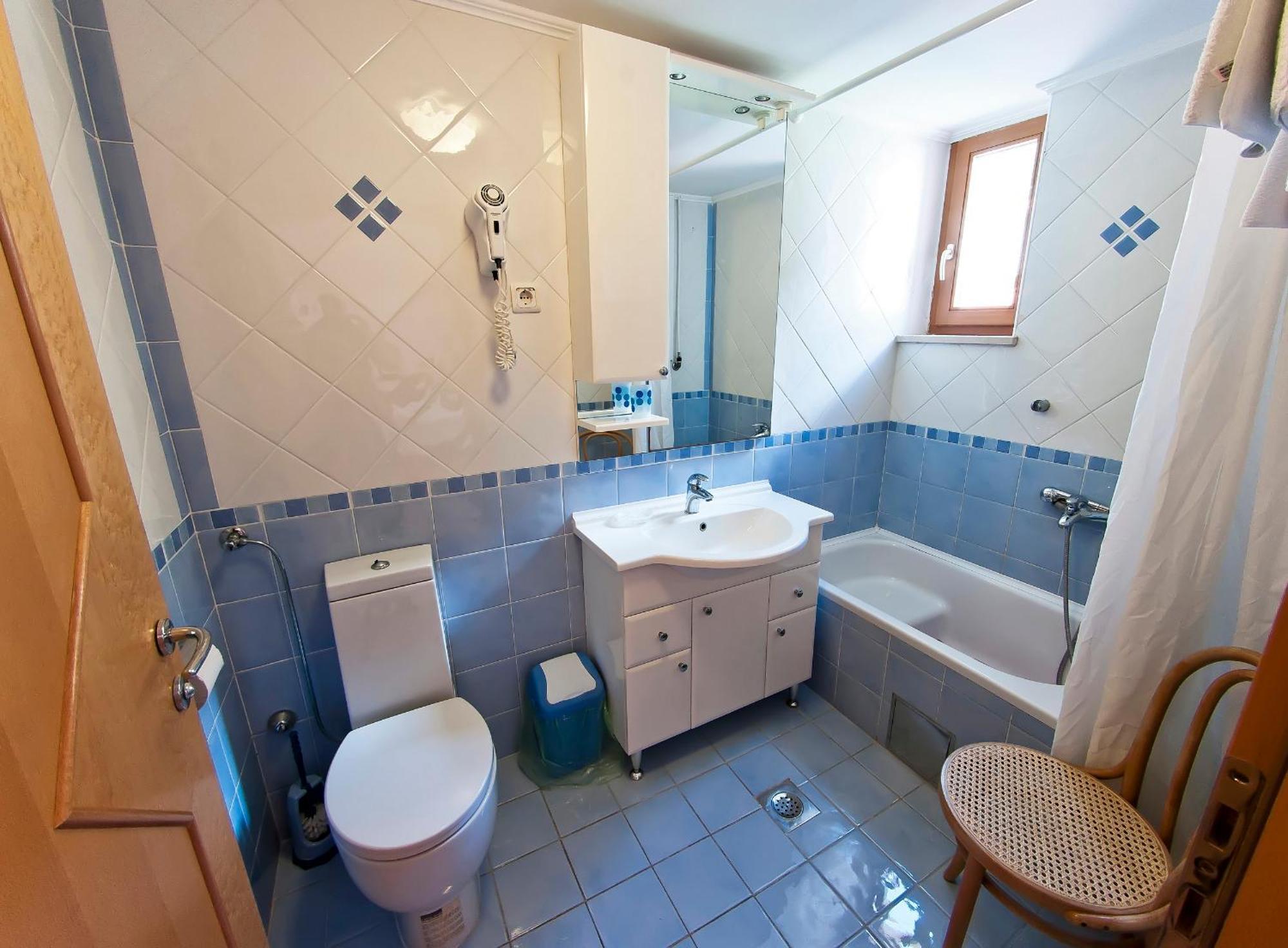 Ana 2 * Zaton (Dubrovnik-Neretva)